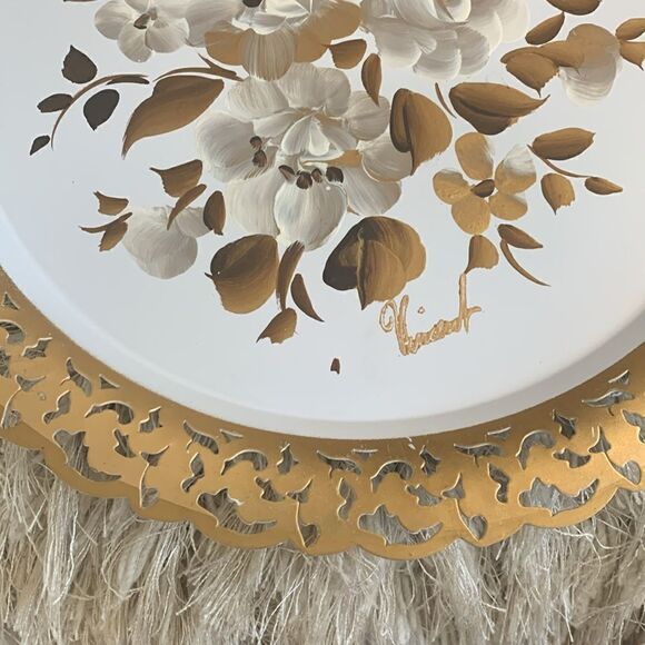 Vintage Nashco Mew York Round Hand-Painted Flower Metal Tray Pierced
Lace Edge - Picture 8 of 17